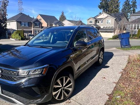 Used 2022 Volkswagen Taos SE w/ IQ.Drive SE Package image 1