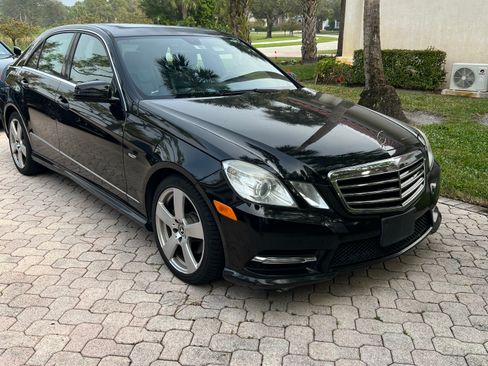Used 2012 Mercedes-Benz E 350 4MATIC Sedan image 2