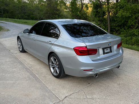 Used 2018 BMW 340i xDrive Sedan AWD/4WD image 2
