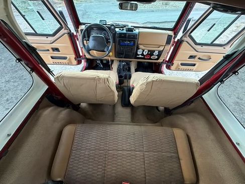 Used 1998 Jeep Wrangler SE image 13
