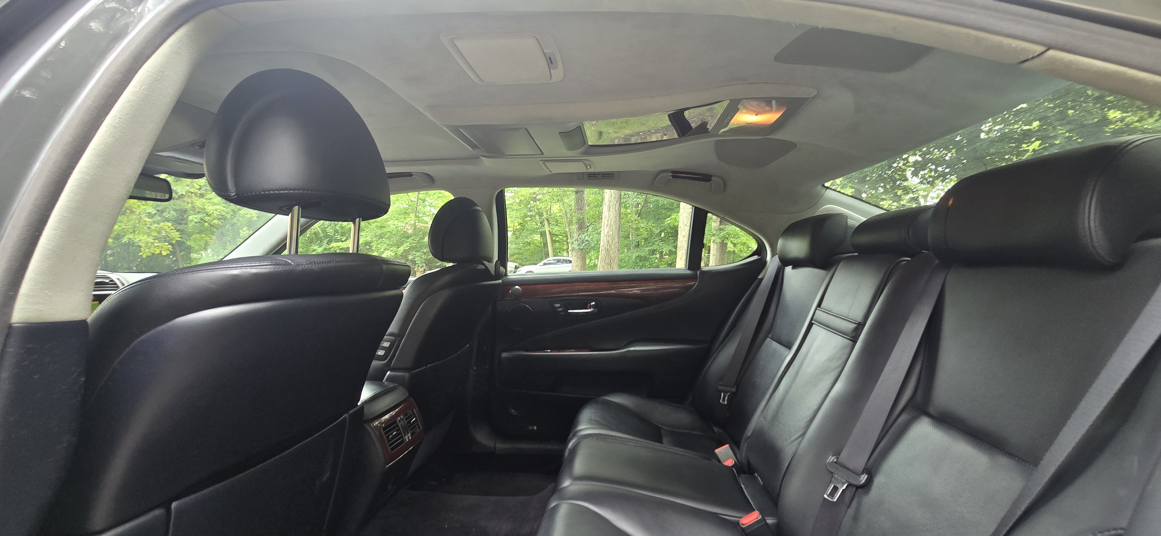 Used 2012 Lexus LS 600h L w/ Premium Luxury Pkg II AWD/4WD image 20