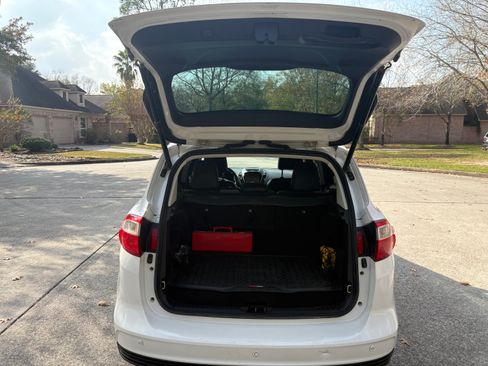 Used 2013 Ford C-MAX SEL image 11