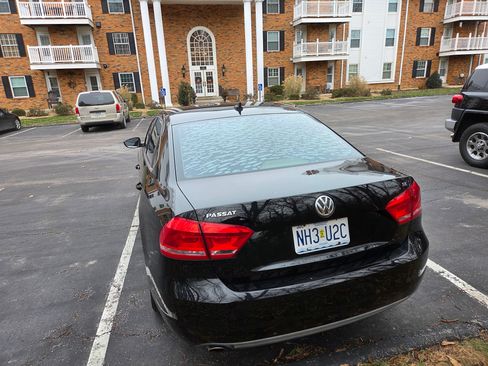 Used 2012 Volkswagen Passat 2.5 SE image 2