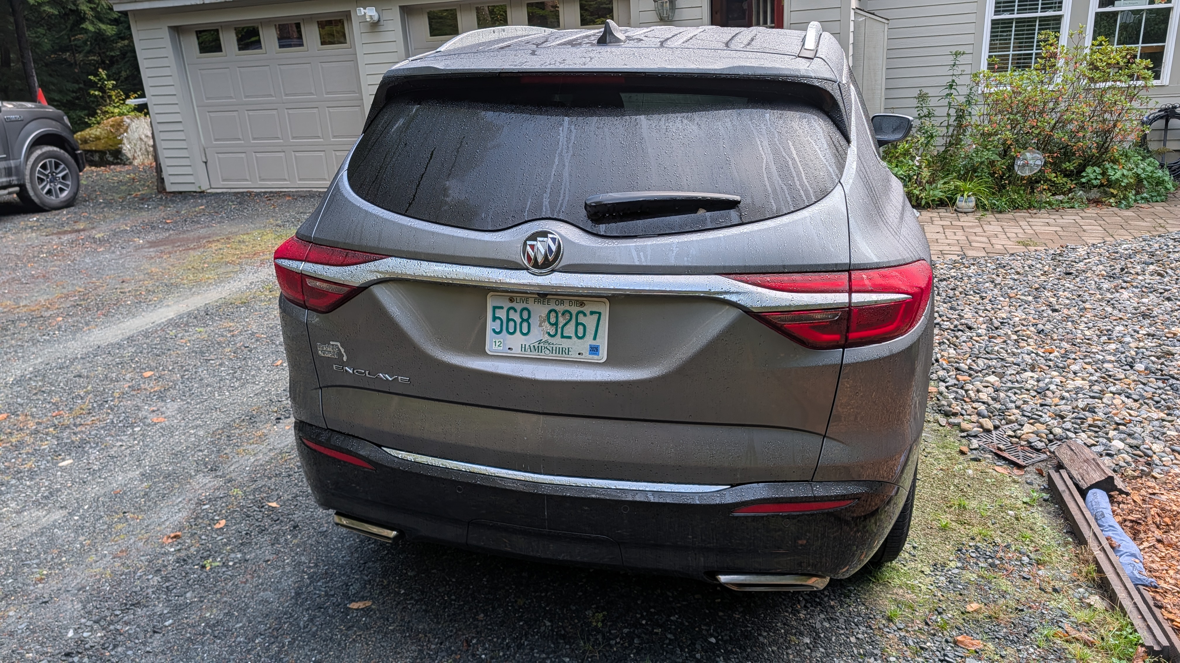 Used 2019 Buick Enclave Essence FWD image 5