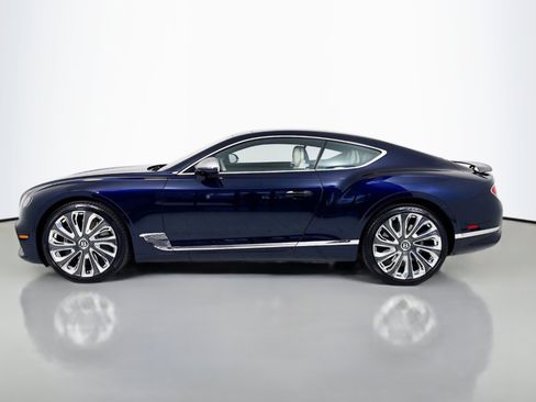 Used 2021 Bentley Continental GT V8 image 11