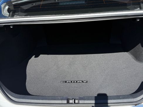 Used 2020 Toyota Camry SE w/ Carpet Mat Package FWD image 19