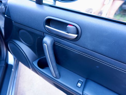 Used 2012 MAZDA MX-5 Miata Grand Touring w/ Premium Pkg image 23