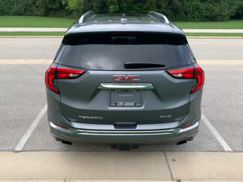 Used 2019 GMC Terrain Denali w/ GMC Pro Grade Package AWD/4WD image 5