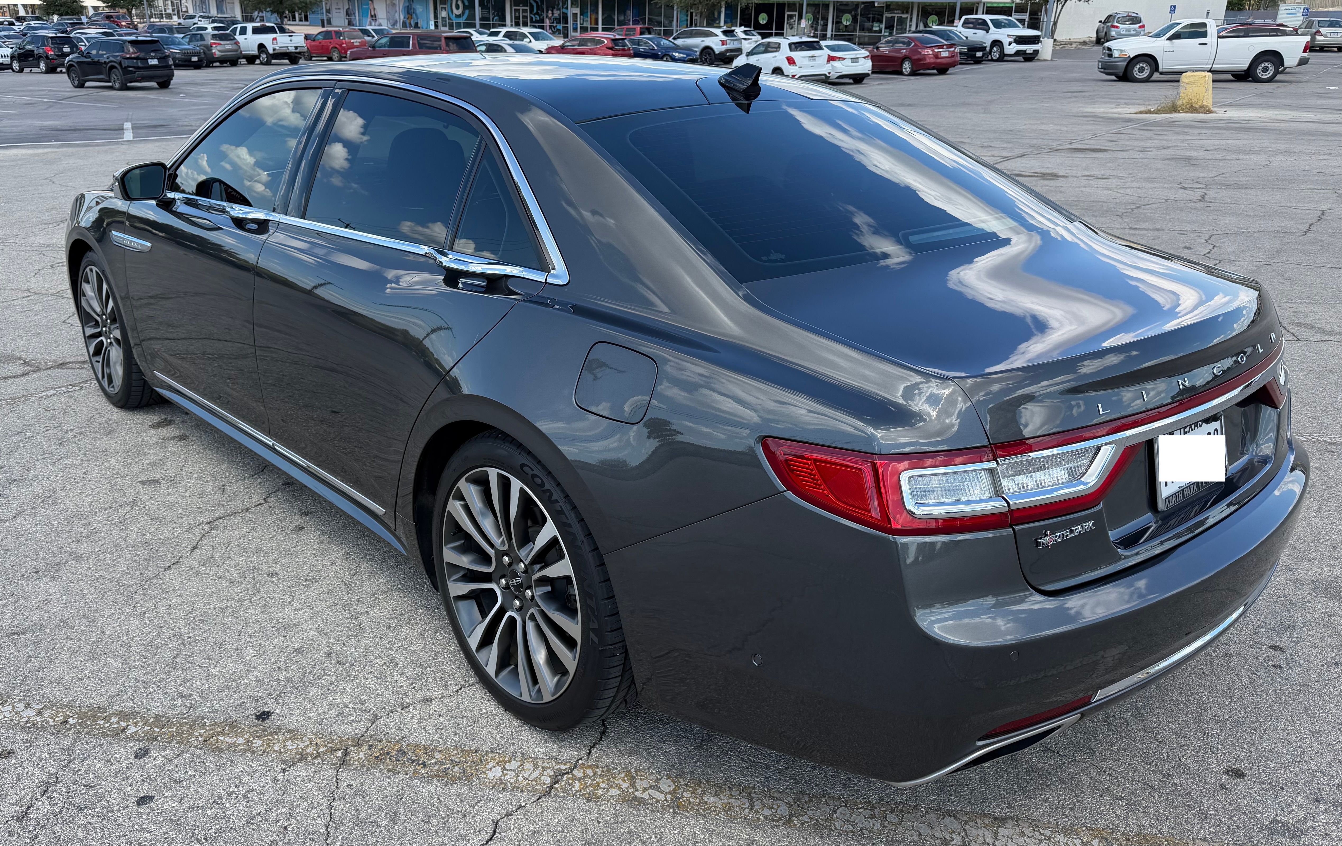 Used 2020 Lincoln Continental Reserve w/ Luxury Package AWD/4WD image 8