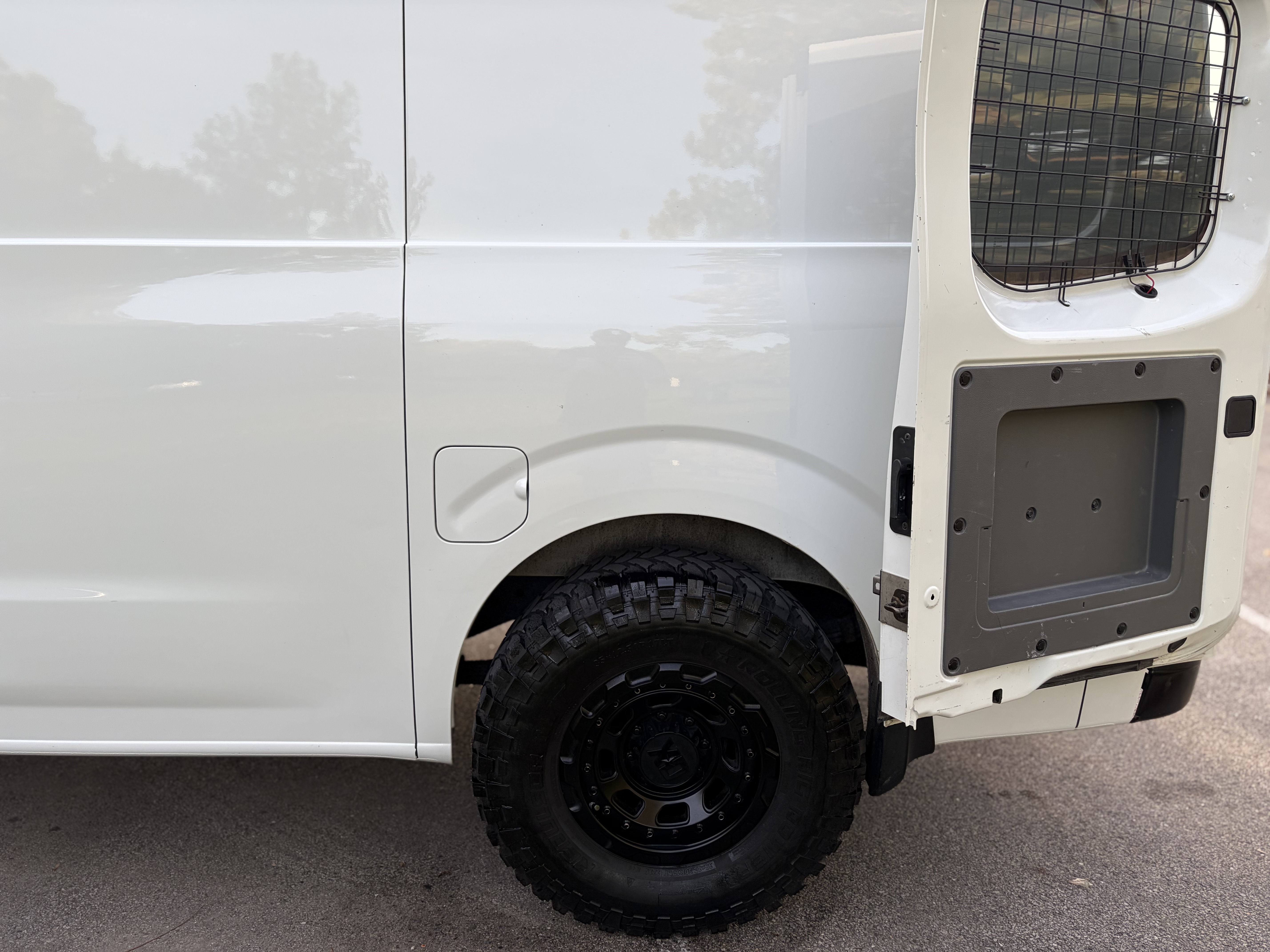 Used 2018 Nissan NV 1500 S w/ Rear Door Glass Package RWD image 5