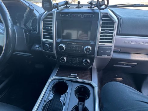Used 2017 Ford F450 Platinum w/ Platinum Ultimate Package AWD/4WD image 17
