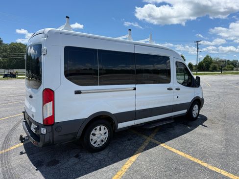 Used 2017 Ford Transit 350 XLT RWD image 6