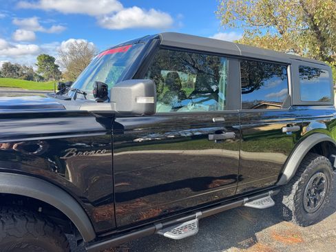 Used 2021 Ford Bronco Badlands image 16