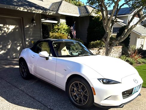Used 2025 MAZDA MX-5 Miata Grand Touring w/ Appearance Package RWD image 1