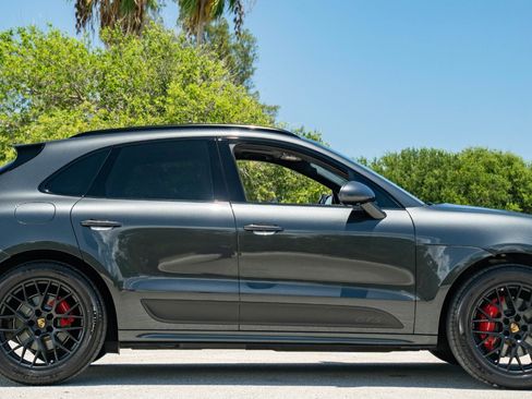 Used 2017 Porsche Macan GTS AWD/4WD image 5