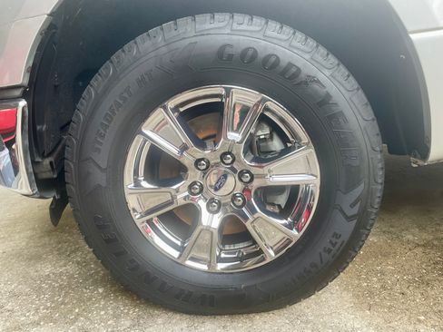 Used 2016 Ford F150 XLT w/ Equipment Group 301A Mid AWD/4WD image 17