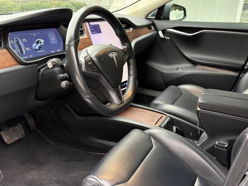 Used 2018 Tesla Model S 75D image 10