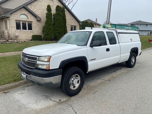 Used 2005 Chevrolet Silverado 2500 W/T image 5