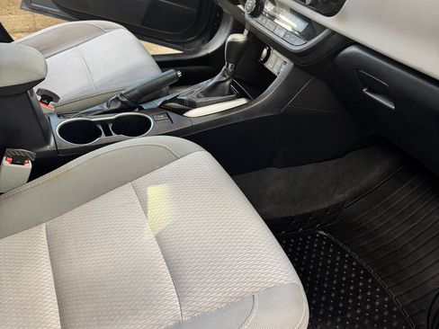 Used 2015 Toyota Corolla LE Premium image 8