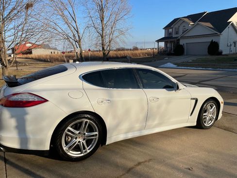 Used 2013 Porsche Panamera S w/ Premium Pkg Plus image 27