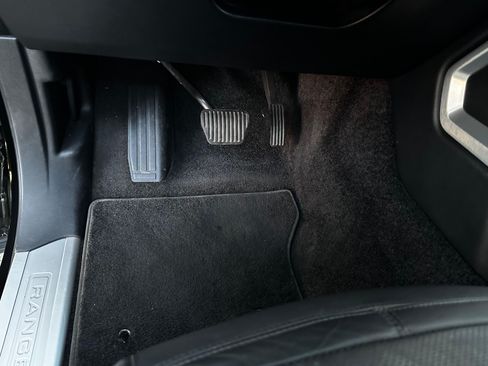 Used 2017 Land Rover Range Rover Supercharged image 10