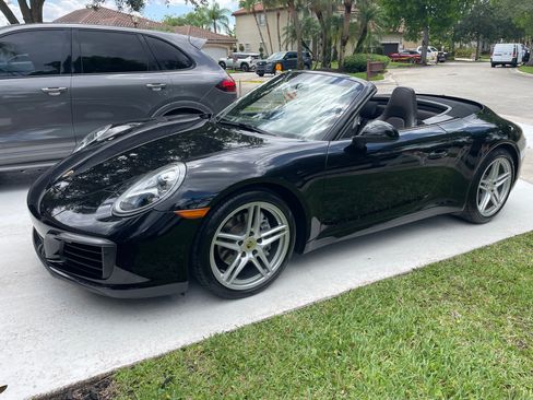 Used 2017 Porsche 911 Carrera image 5