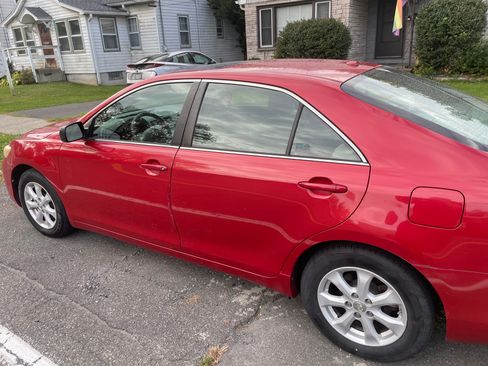 Used 2011 Toyota Camry LE image 8