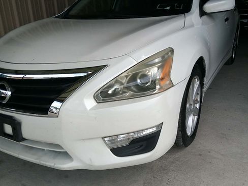 Used 2014 Nissan Altima 2.5 SV FWD image 9