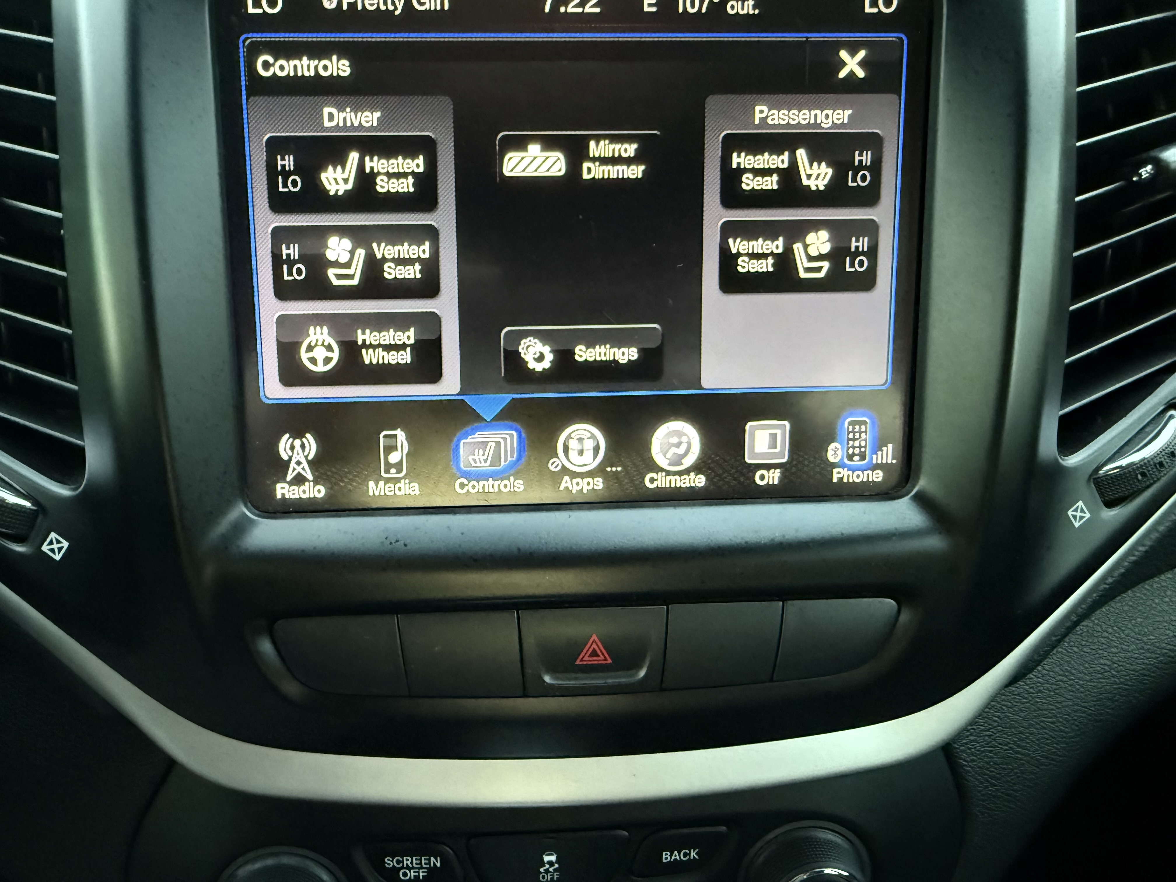Used 2014 Jeep Cherokee Limited w/ Luxury Group FWD image 12
