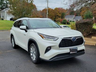 Used 2021 Toyota Highlander Limited