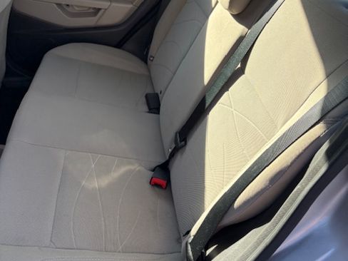 Used 2016 Ford Fiesta SE image 5