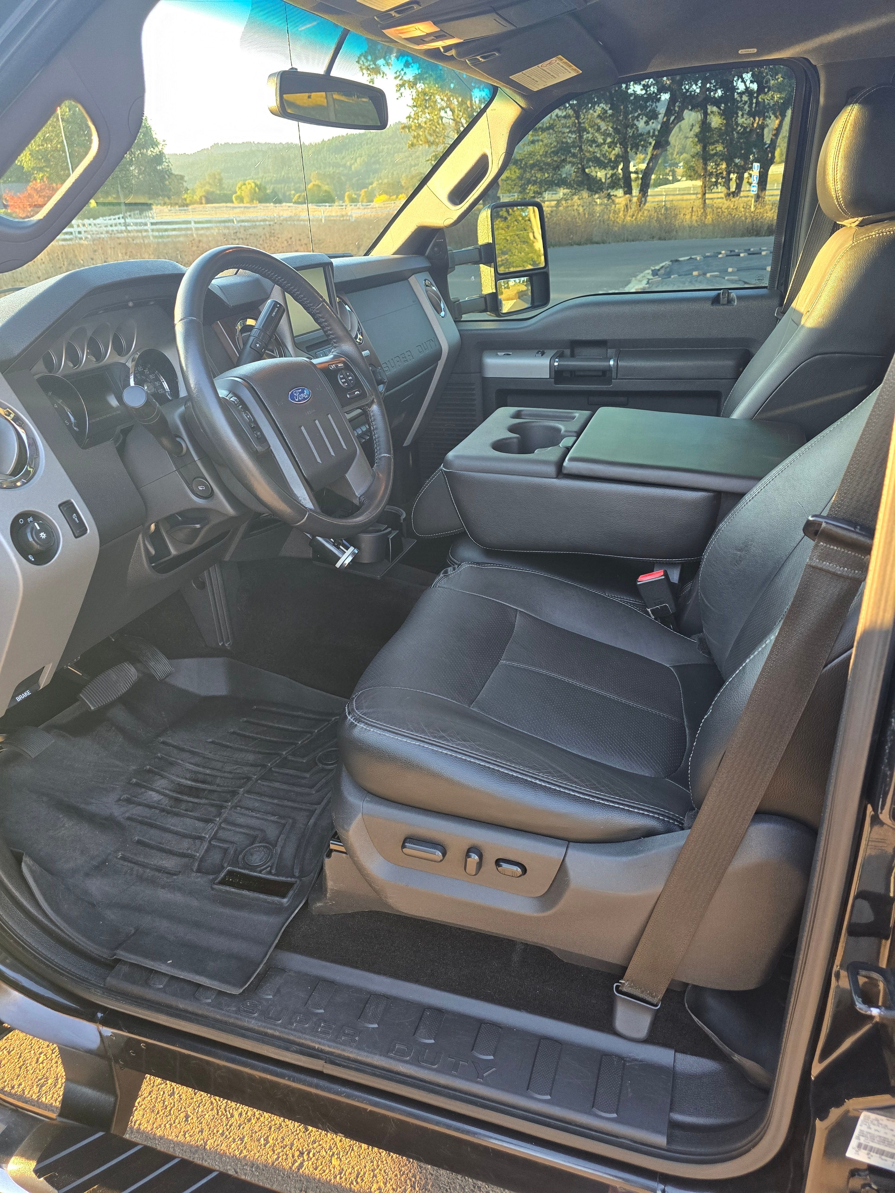 Used 2015 Ford F350 Lariat w/ Lariat Interior Package AWD/4WD image 13