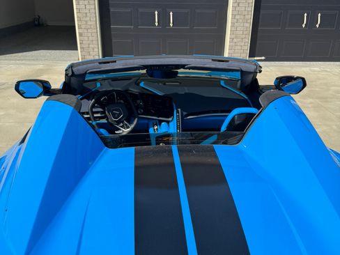 Used 2023 Chevrolet Corvette Stingray Premium Conv w/ Z51 Performance Package image 2