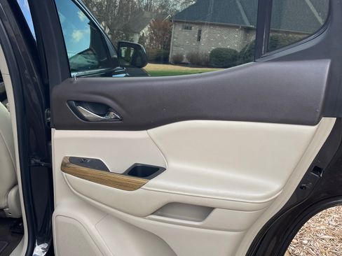 Used 2017 GMC Acadia Denali w/ Technology Package image 21