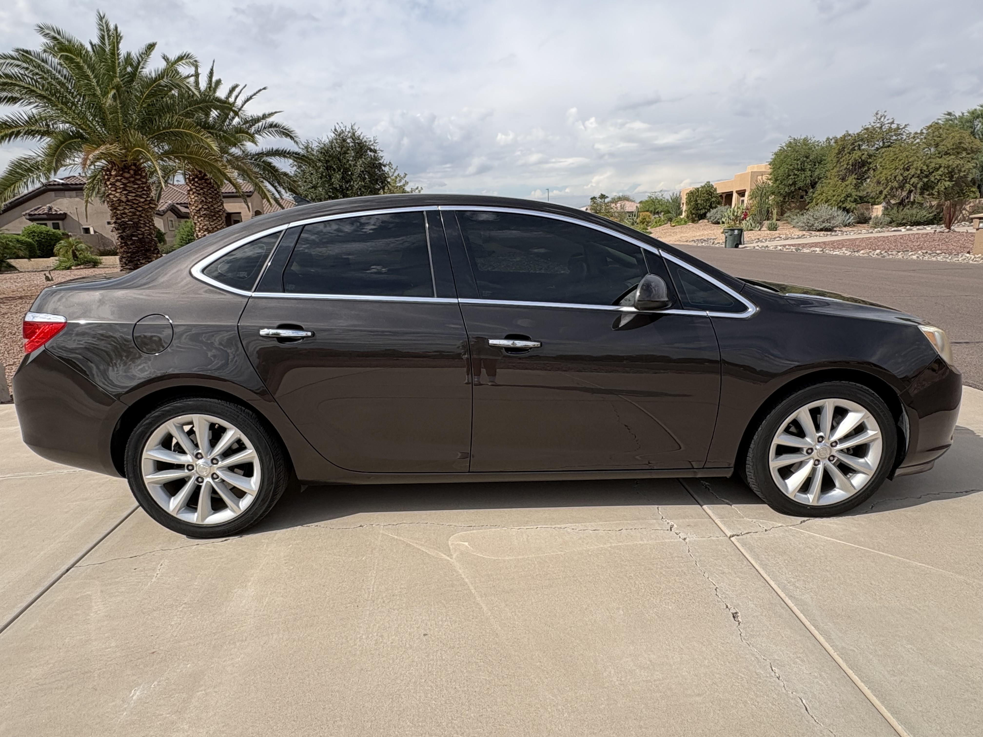 Used 2012 Buick Verano Convenience FWD image 4