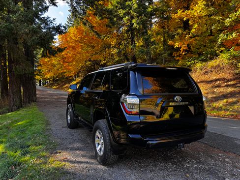 Used 2016 Toyota 4Runner Trail Premium image 5