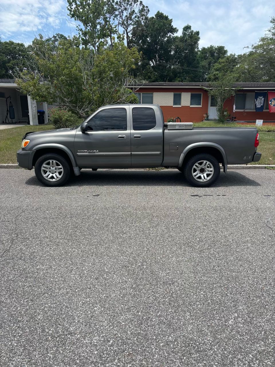 Used 2006 Toyota Tundra Limited RWD image 2