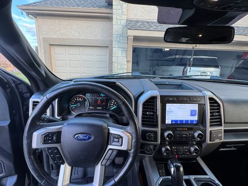 Used 2020 Ford F150 Lariat w/ Equipment Group 502A Luxury image 9