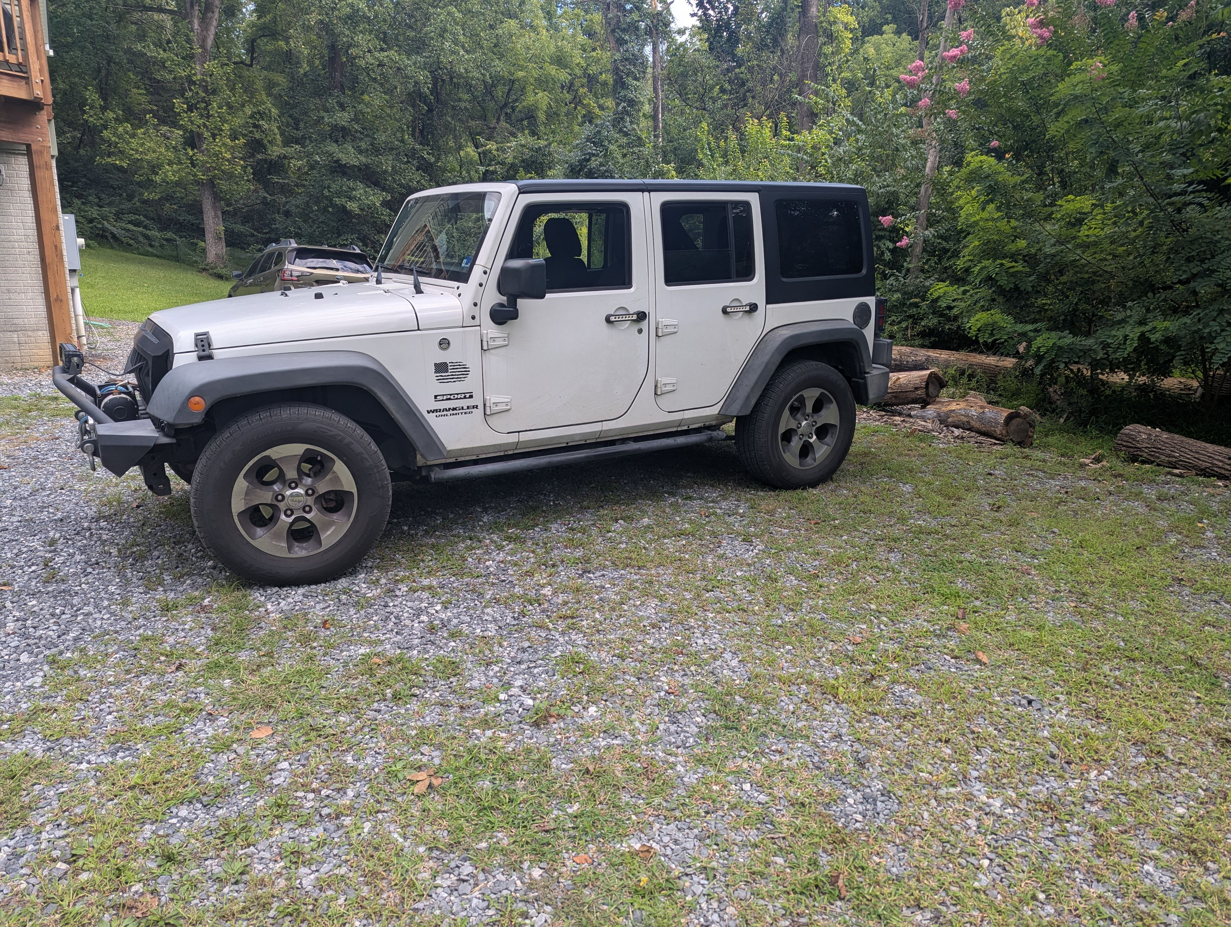 Used 2016 Jeep Wrangler Unlimited Sport w/ Connectivity Group AWD/4WD image 1