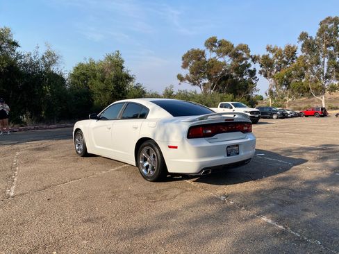 Used 2012 Dodge Charger SE w/ Sport Appearance Group image 5