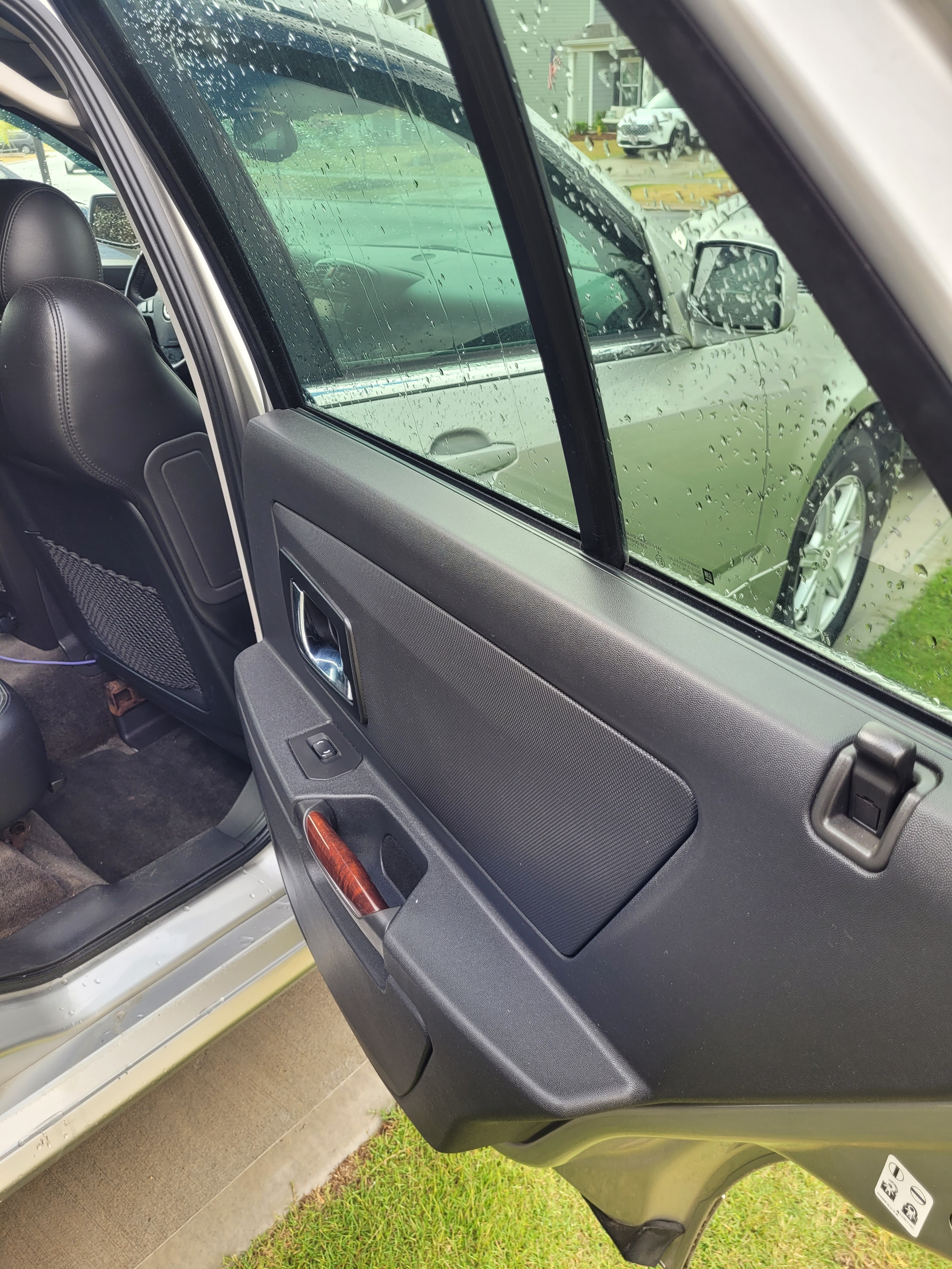 Used 2004 Cadillac SRX w/ Preferred Equipment Group AWD/4WD image 19