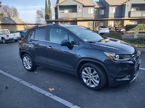 Used 2019 Chevrolet Trax Premier FWD image 4