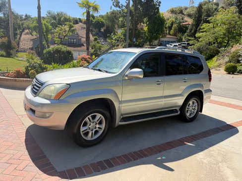 Used 2003 Lexus GX 470 AWD/4WD image 2