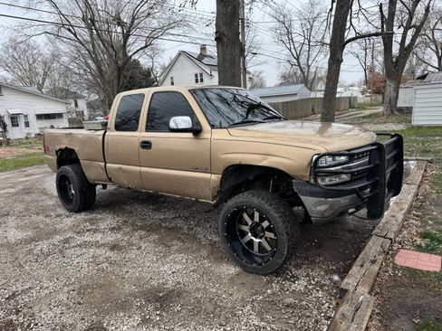 Used 2000 Chevrolet Silverado 1500 LS w/ Off-Road Chassis Pkg image 6