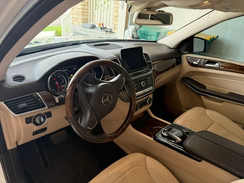 Used 2018 Mercedes-Benz GLS 550 4MATIC image 11