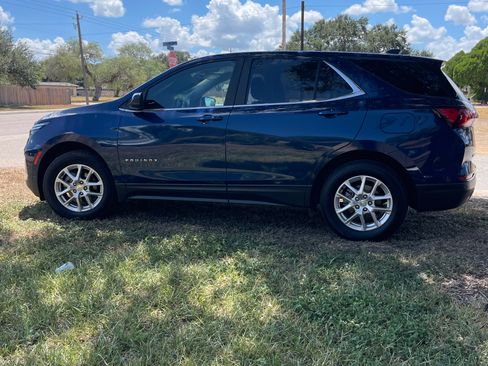 Used 2022 Chevrolet Equinox LT AWD/4WD image 1