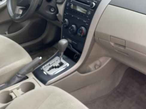 Used 2010 Toyota Corolla LE image 12
