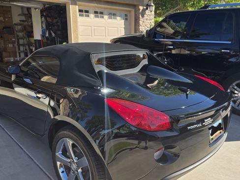 Used 2008 Pontiac Solstice GXP w/ Premium Package image 12