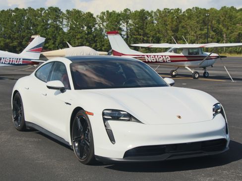 Used 2021 Porsche Taycan 4S image 1