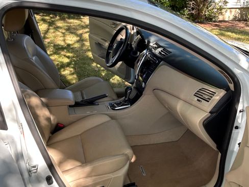 Used 2011 Suzuki Kizashi Sport SLS image 10